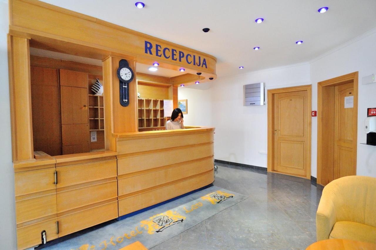 Hotel Lav Неум Екстериор снимка