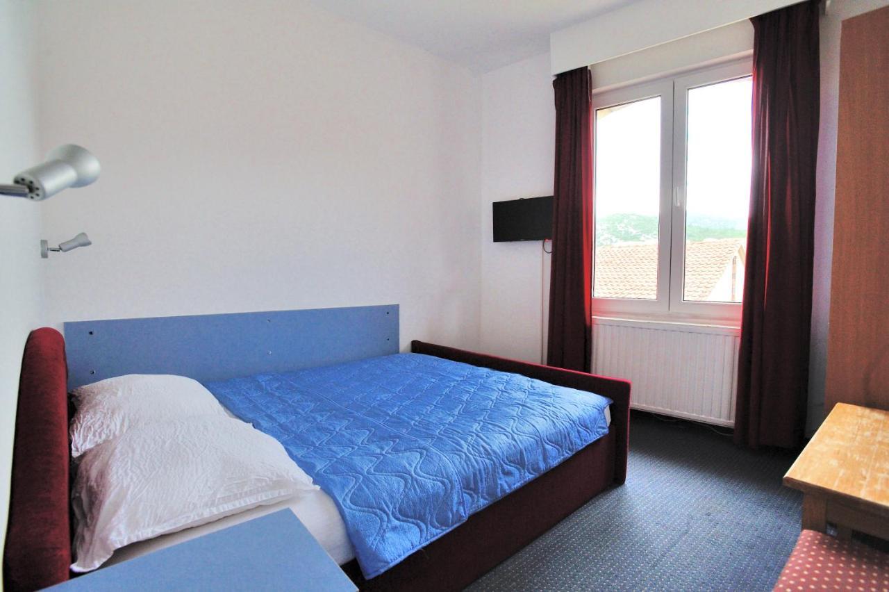 Hotel Lav Неум Екстериор снимка