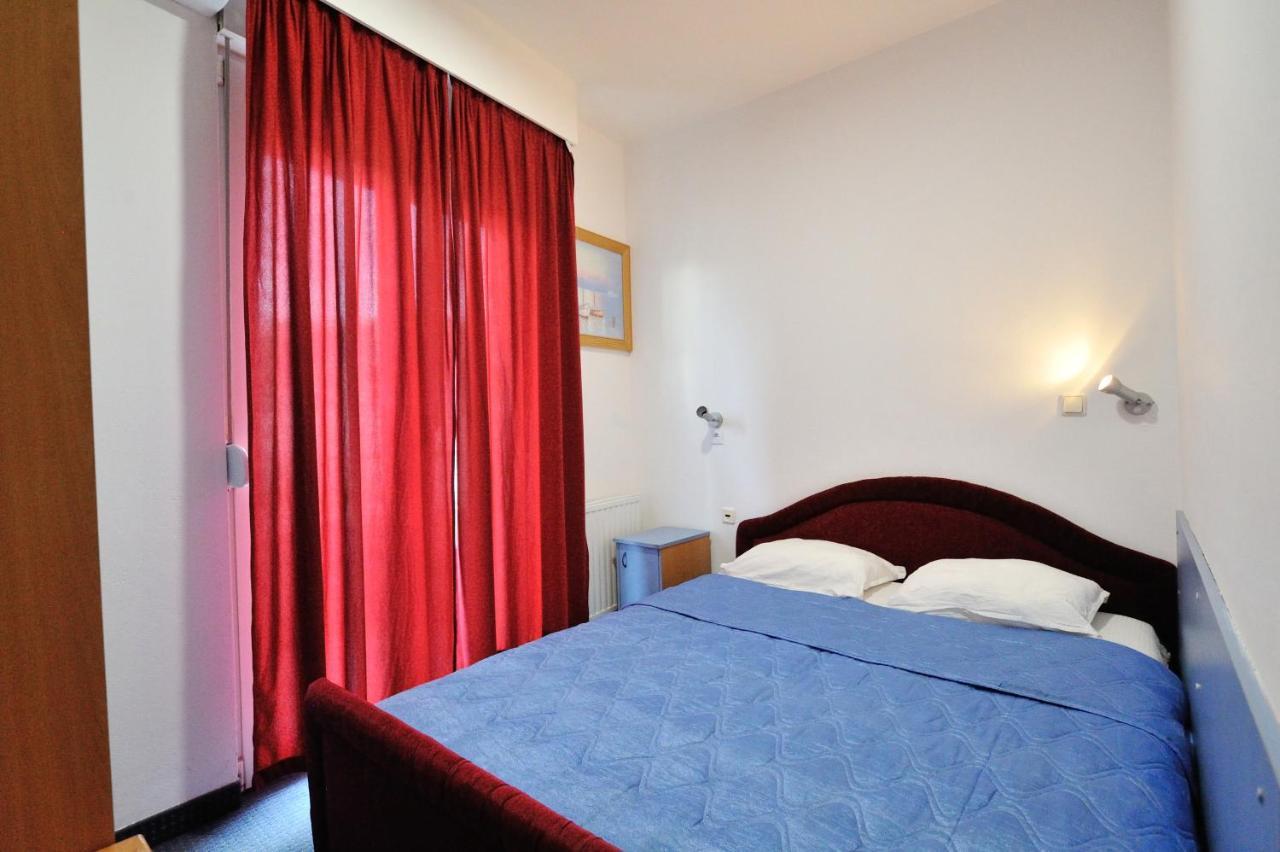 Hotel Lav Неум Екстериор снимка
